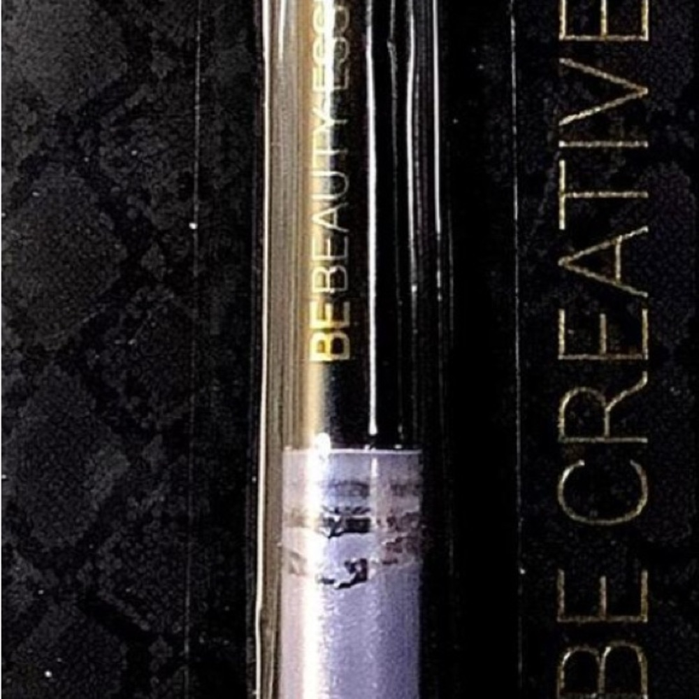 Black Eyeliner - Picture 3 of 4